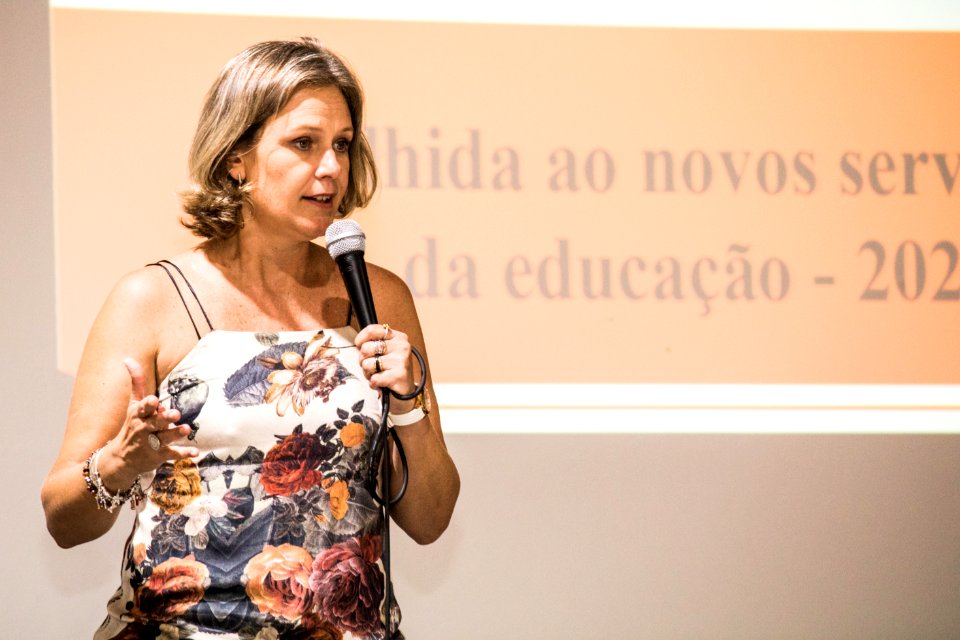 02.03.2020 - Prefeita Paula Mascarenhas participa da acolhida aos 120 novos servidores da Educação - Foto Michel Corvello