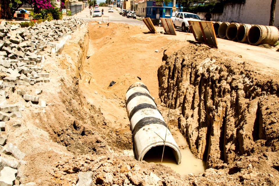 19.12.2019 - Prefeita Paula Mascarenhas visita às obras do Sanep  na Praça do Colono, rua Barão de Azevedo Machado (entre Gonçalves Chaves e JK), avenida Ildefonso em frente a Mario Peiruque  - Foto: Gustavo Vara