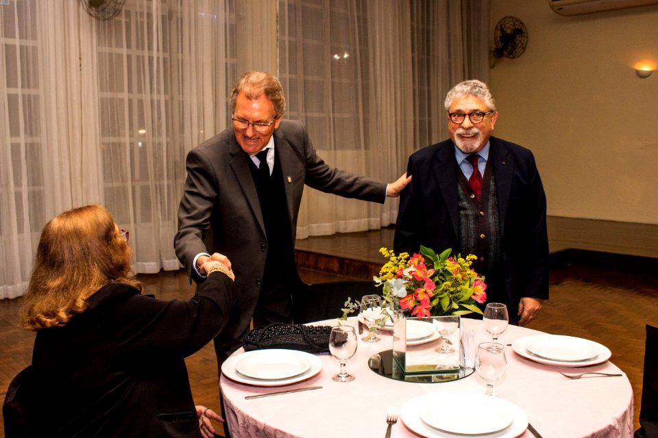 17.10.2019 - Vice-prefeito Idemar Barz recebe medalha Academia de Letras - Foto Michel Corvello