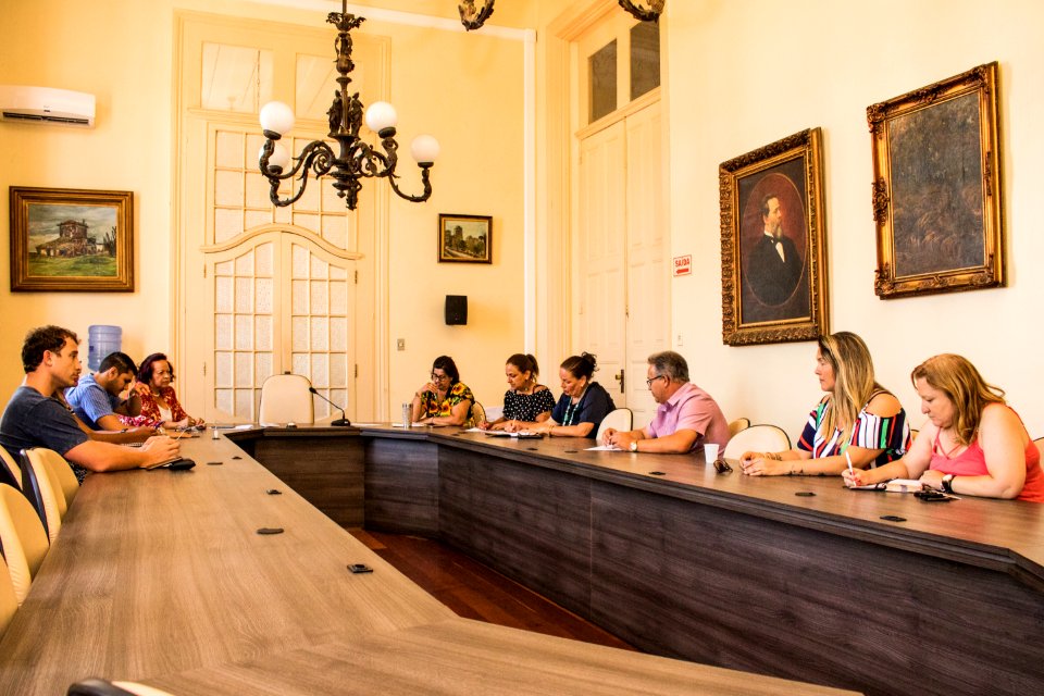10.12.2019 - Reunião para tratar ação de Natal na Santa Cecília - Foto Michel Corvello