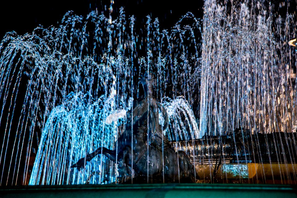 13.12.2019 - Acendimento das luzes e águas dançantes do Natal na Praça Coronel Pedro Osório - Foto: Gustavo Vara