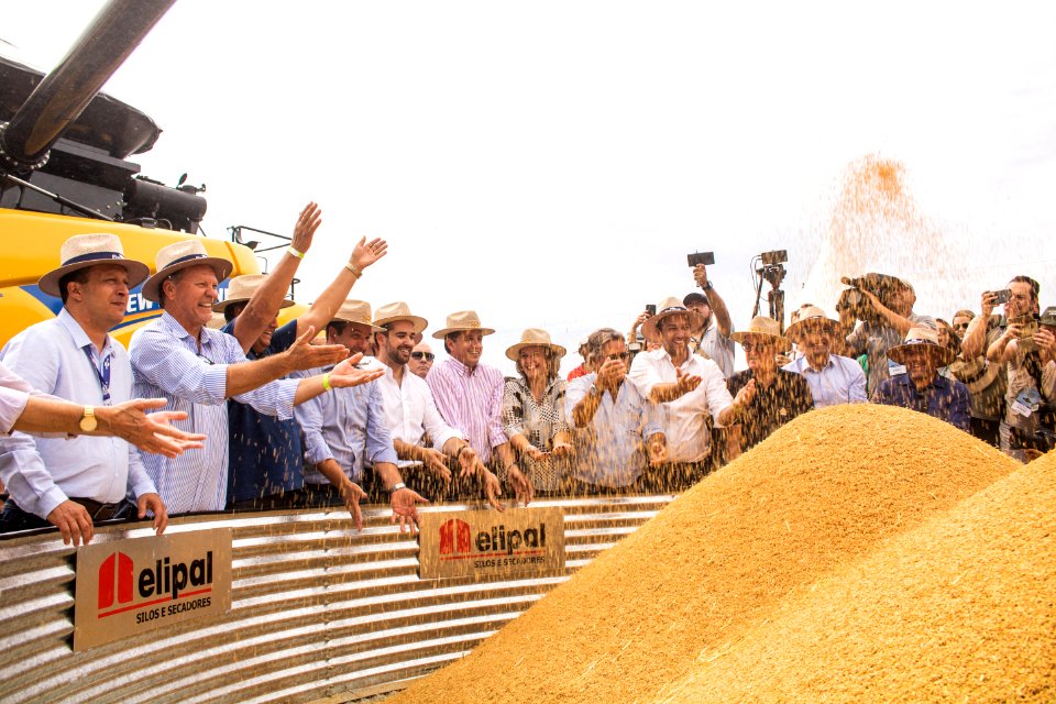 14.01.2020 - Prefeita Paula Mascarenhas e o governador Eduardo Leite prestigiam a abertura da 30ª Colheita do Arroz - Foto Michel Corvello