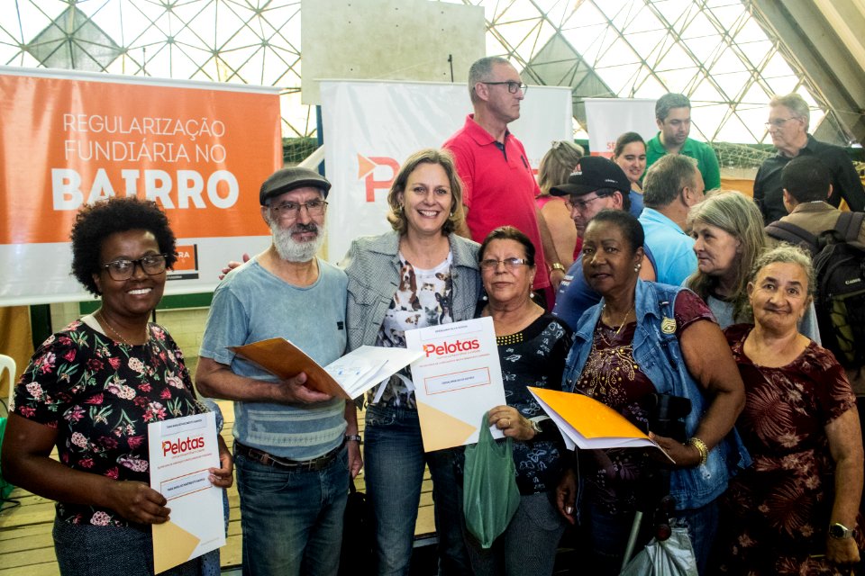 14.12.2019 - Prefeita Paula Mascarenhas participa da entrega da regularização fundiária para 1354 famílias do Pestano - Foto Michel Corvello