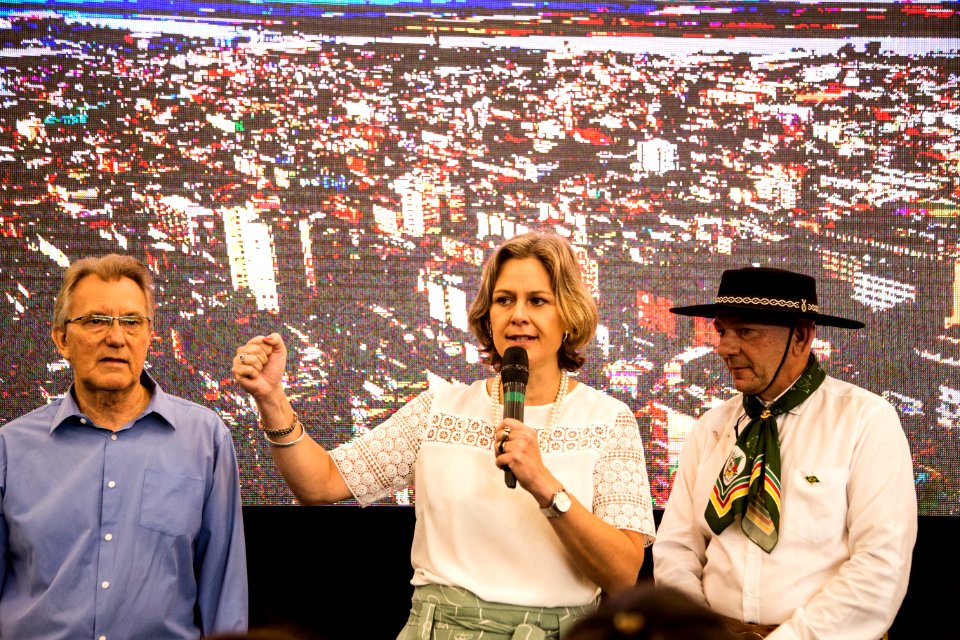 25.01.2020 - Prefeita Paula Mascarenhas e o vice Idemar Barz participam da  inauguração da loja Havan - Foto: Gustavo Vara