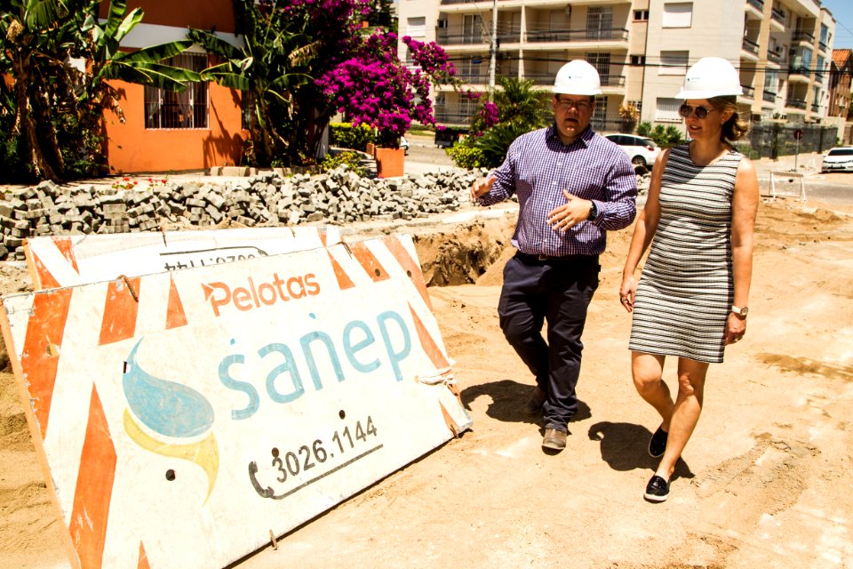 19.12.2019 - Prefeita Paula Mascarenhas visita às obras do Sanep  na Praça do Colono, rua Barão de Azevedo Machado (entre Gonçalves Chaves e JK), avenida Ildefonso em frente a Mario Peiruque  - Foto: Gustavo Vara