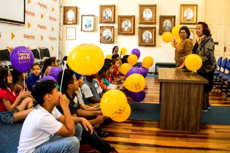 07.11.2019 - Visita das crianças do Instituto Lar de Jesus - Foto Michel Corvello
