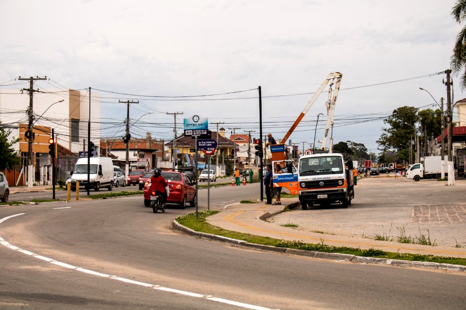 13.11.2019 - Mudanças de trânsito e instalação de nova sinalização nas avenidas da Zona Norte - Foto Michel Corvello