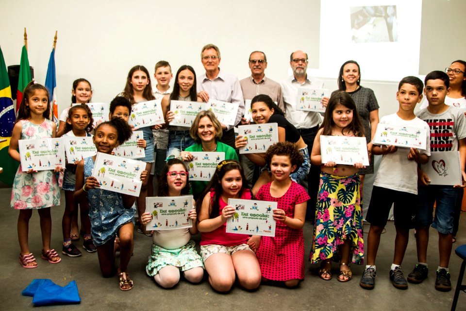 28.11.2019 - Prefeita Paula Mascarenhas  e o vice Idemar Barz participam do lançamento do livro ‘Escola: Uma proposta de Paz - Foto: Gustavo Vara