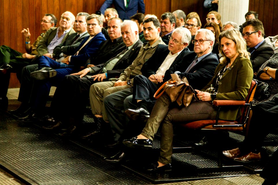 18.10.2019 - Prefeita Paula Mascarenhas participa da palestra do presidente da Câmara dos Deputados, Rodrigo Maia, promovida pelo deputado federal Daniel Trzeciak - Foto: Gustavo Vara