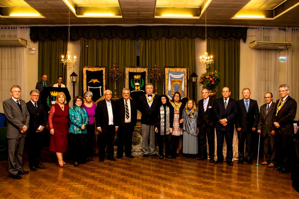 17.10.2019 - Vice-prefeito Idemar Barz recebe medalha Academia de Letras - Foto Michel Corvello