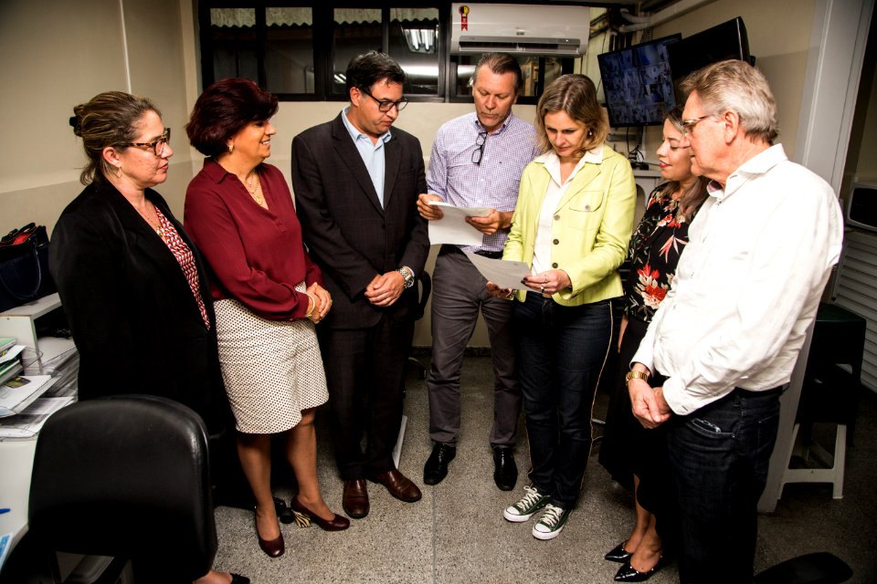 10.10.2019 - Prefeita Paula Mascarenhas acompanha entrega de emenda do deputado Afonso Hamm para o Pronto Socorro - Foto: Gustavo Vara