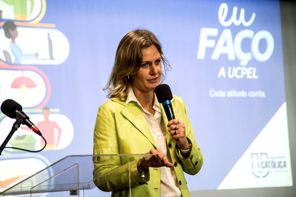 10.10.2019 - Prefeita Paula Mascarenhas participa do evento Cenários, Expectativas e Oportunidades, na UCPEL - Foto: Gustavo Vara