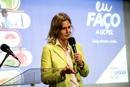 10.10.2019 - Prefeita Paula Mascarenhas participa do evento Cenários, Expectativas e Oportunidades, na UCPEL - Foto: Gustavo Vara