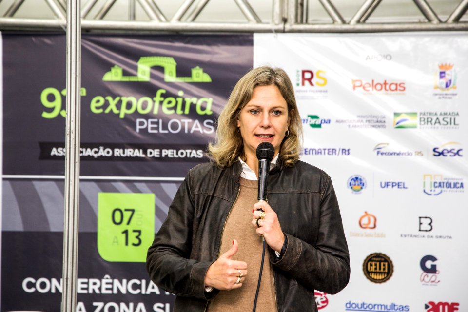 07.10.2019 - Prefeita Paula Mascarenhas participa da abertura do Seminário de Gestão Ambiental Rural - Foto: Gustavo Vara