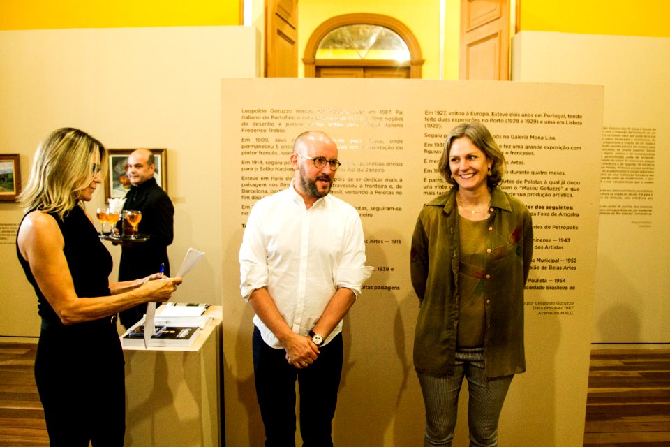 18.12.2019 - Prefeita Paula Mascarenhas participa da abertura da exposição ‘Gottuzo - Foto: Gustavo Vara