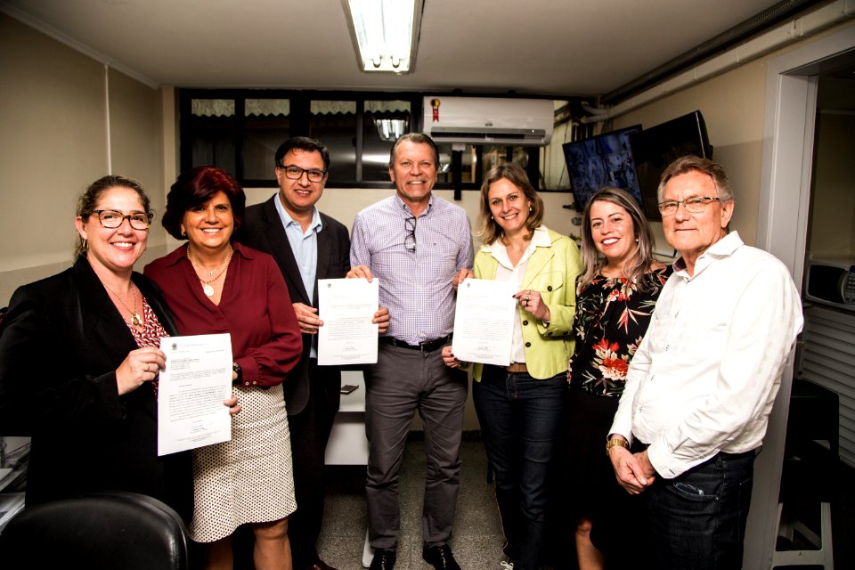 10.10.2019 - Prefeita Paula Mascarenhas acompanha entrega de emenda do deputado Afonso Hamm para o Pronto Socorro - Foto: Gustavo Vara