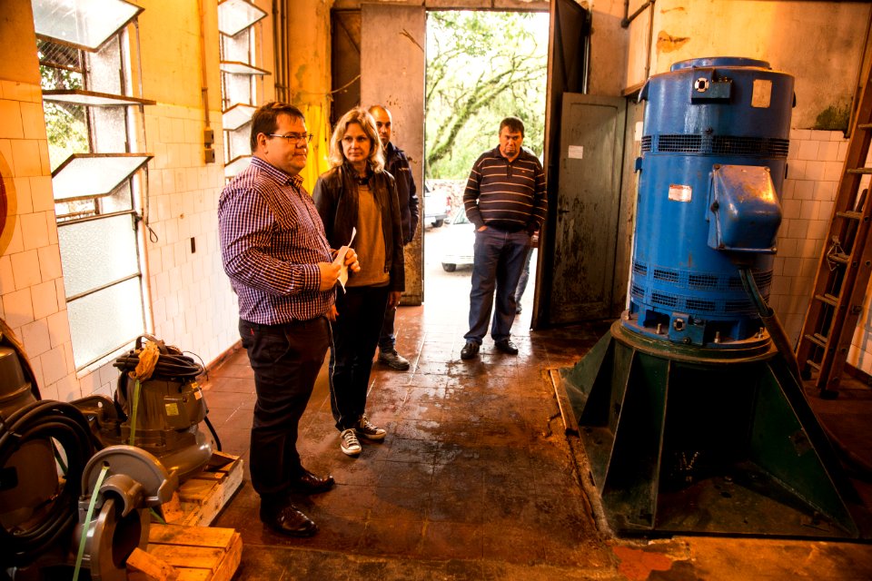 04.10.2019 - Prefeita Paula Mascarenhas vistoria sistema de drenagem na Casa de Bomba Anglo e obra na rua Gomes Carneiro - Foto: Gustavo Vara