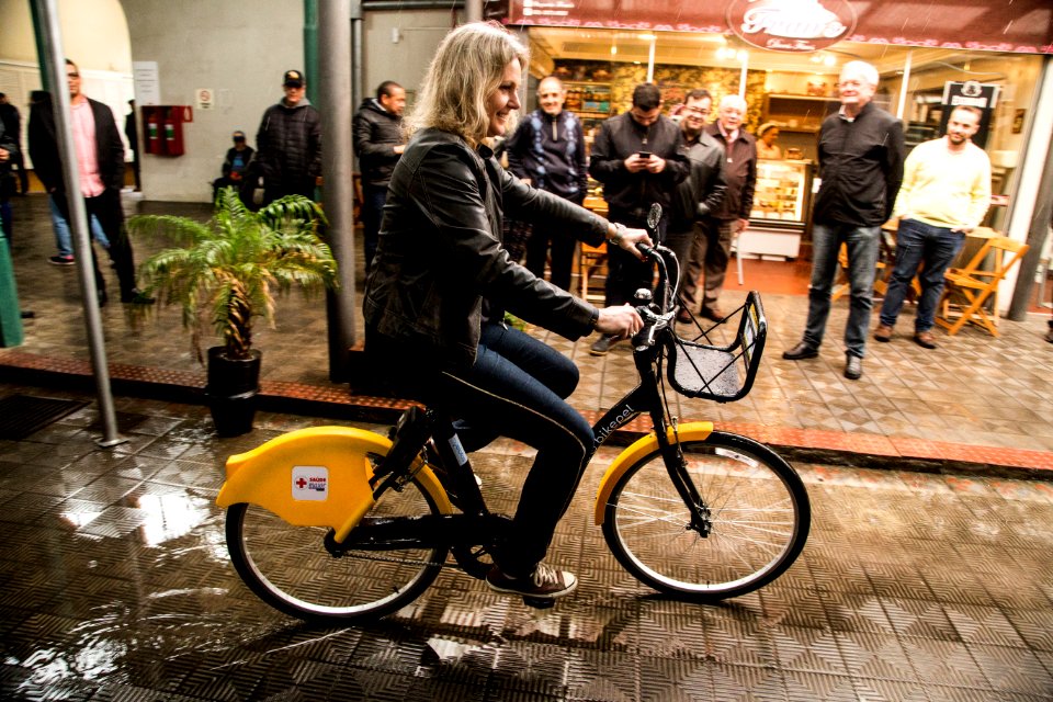 04.10.2019 - Prefeita Paula Mascarenhas no evento de início do Bikepel - Foto: Gustavo Vara