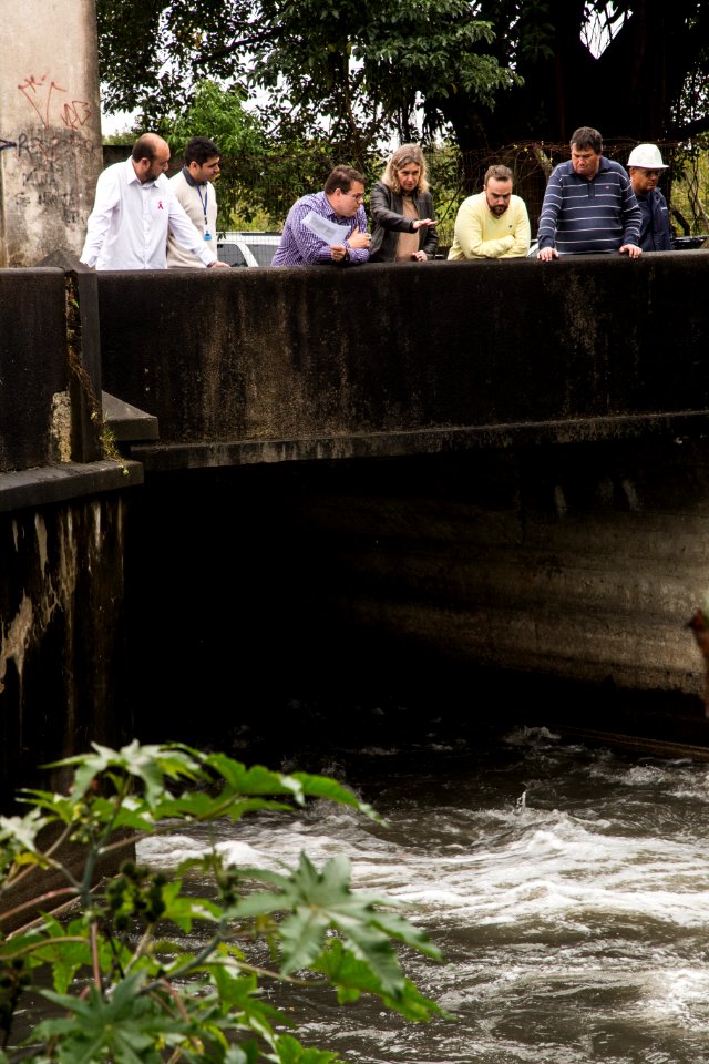 04.10.2019 - Prefeita Paula Mascarenhas vistoria sistema de drenagem na Casa de Bomba Anglo e obra na rua Gomes Carneiro - Foto: Gustavo Vara