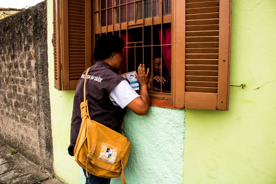 22.11.2019 - Ação educativa de combate ao mosquito Aedes - Foto Michel Corvello