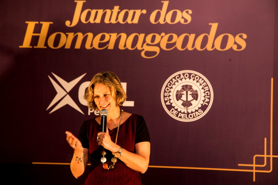 22.10.2019 - Prefeita Paula Mascarenhas e o vice Idemar Barz participam do jantar da ACP e CDL para os homenageados de 2019 - Foto: Gustavo Vara