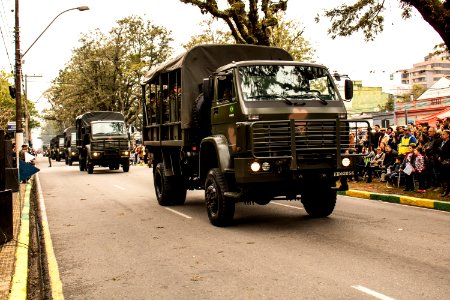 07.09.2019 - Prefeita Paula e o vice-prefeito Idemar Barz prestigiam desfile cívico militar de 7 de setembro - Foto Michel Corvello