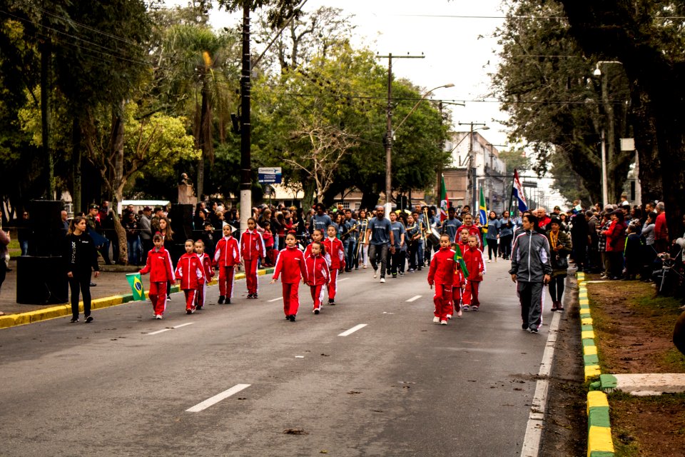 07.09.2019 - Prefeita Paula e o vice-prefeito Idemar Barz prestigiam desfile cívico militar de 7 de setembro - Foto Michel Corvello