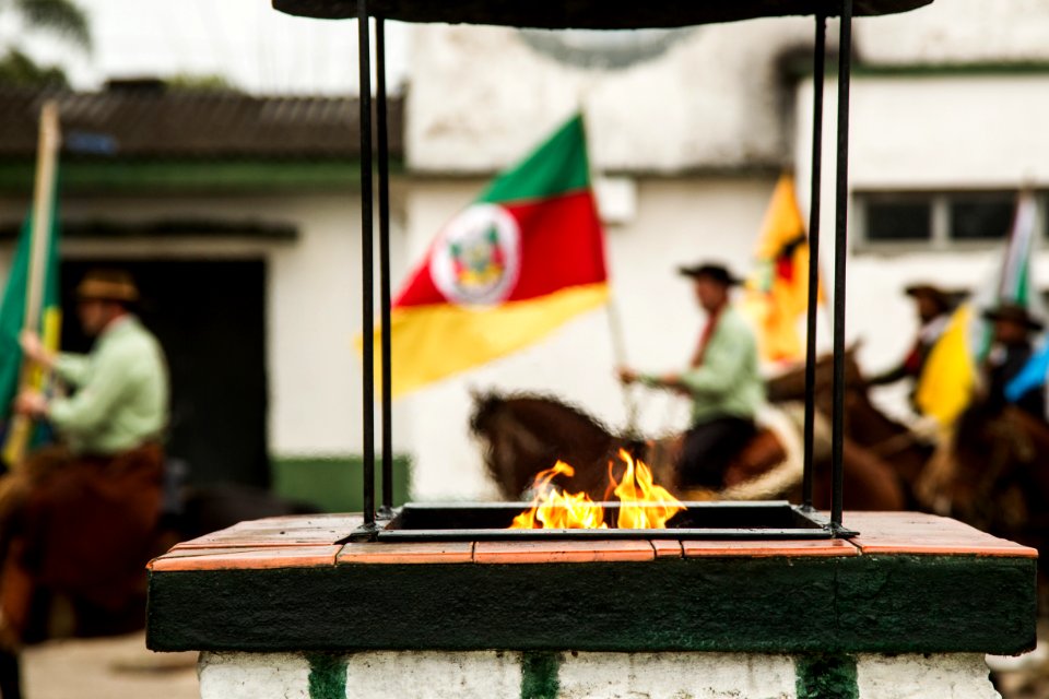 14.09.2019 - Solenidade no 9º BIMtz com a Fusão da Chama na abertura da Semana Farroupilha - Foto: Gustavo Vara