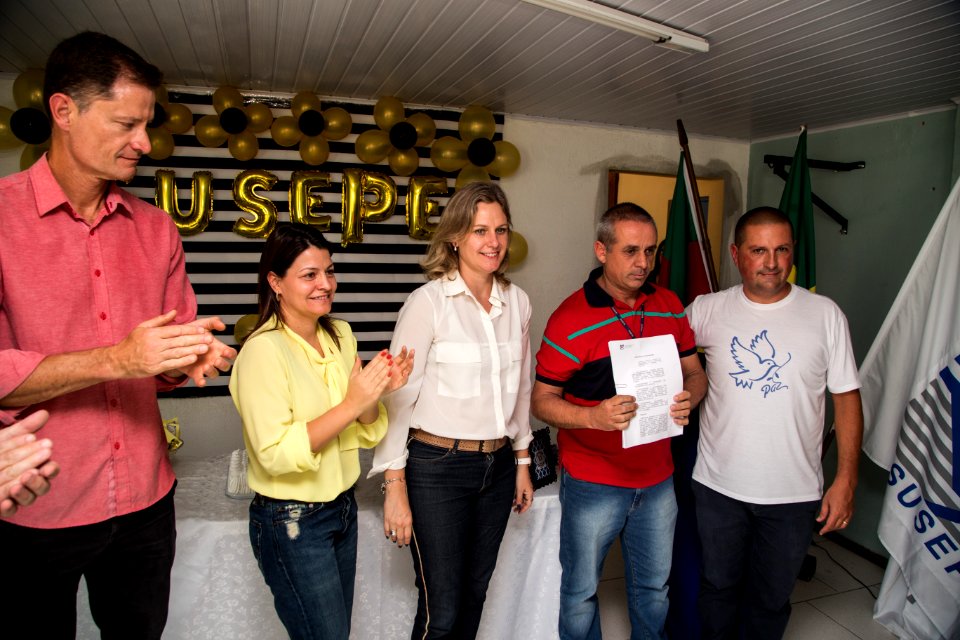 10.10.2019 - Prefeita Paula Mascarenhas participa da entrega dos votos de louvor aos servidores da 5ª Delegacia Penitenciária, no Presídio Regional de Pelotas - Foto: Gustavo Vara