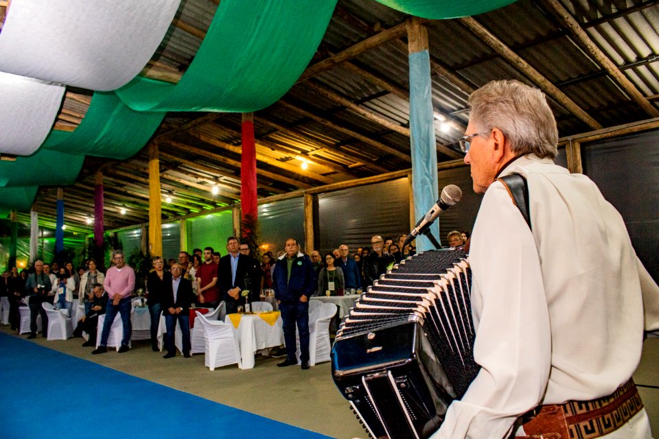 02.10.2019 - Vice-prefeito Idemar Barz prestigia cerimônia de abertura do Encontro de Qualidade de Vida Embrapa - Foto Michel Corvello