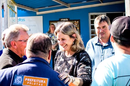 25.09.2019 - Prefeita Paula Mascarenhas realiza assinatura do contrato para iluminação de LED da avenida Adolfo Fetter no Barro Duro - Foto Michel Corvello