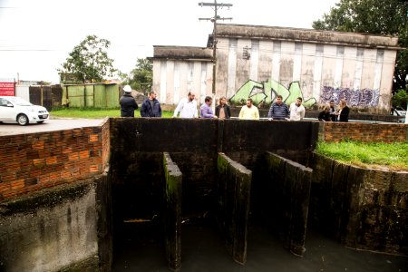 04.10.2019 - Prefeita Paula Mascarenhas vistoria sistema de drenagem na Casa de Bomba Anglo e obra na rua Gomes Carneiro - Foto: Gustavo Vara