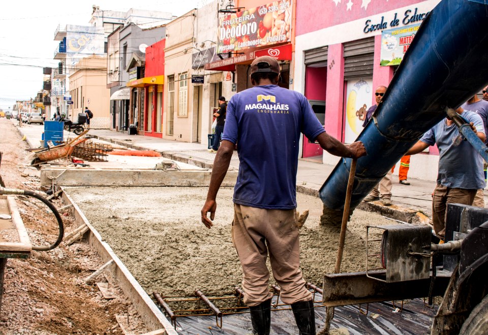 05.11.2019 - Colocação de asfalto na Deodoro - Foto Michel Corvello