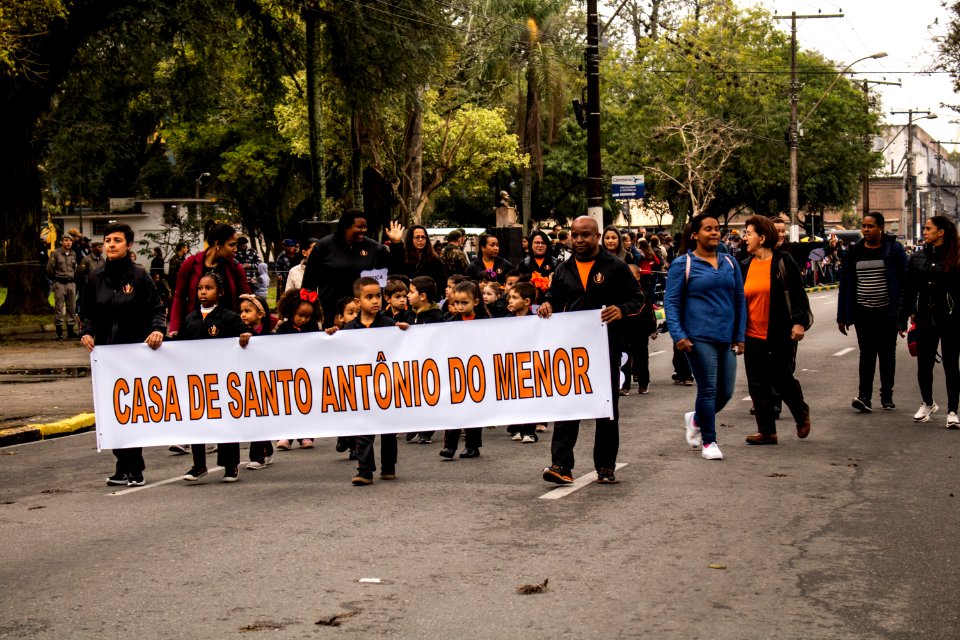 07.09.2019 - Prefeita Paula e o vice-prefeito Idemar Barz prestigiam desfile cívico militar de 7 de setembro - Foto Michel Corvello