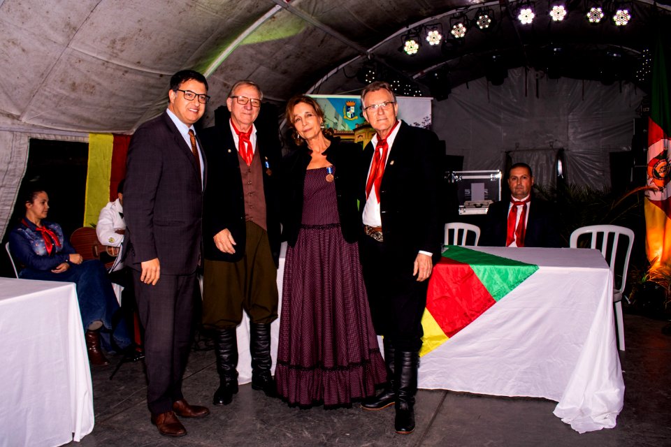 18.09.2019 - Vice-prefeito Idemar Barz participa de Sessão solene da Câmara de Vereadores, para entrega da Comenda João Simões Lopes Neto - Foto Michel Corvello