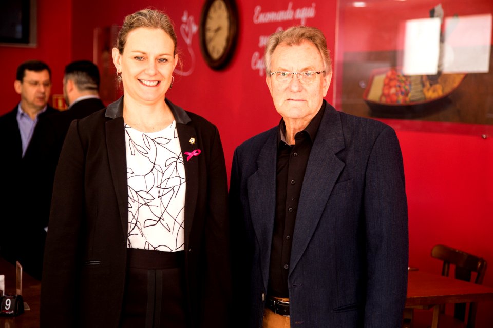 08.10.2019 -  Prefeita Paula Mascarenhas e o vice Idemar Barz durante coletiva para o café da manhã de lançamento da 47ª Feira do Livro de Pelotas - Foto: Gustavo Vara
