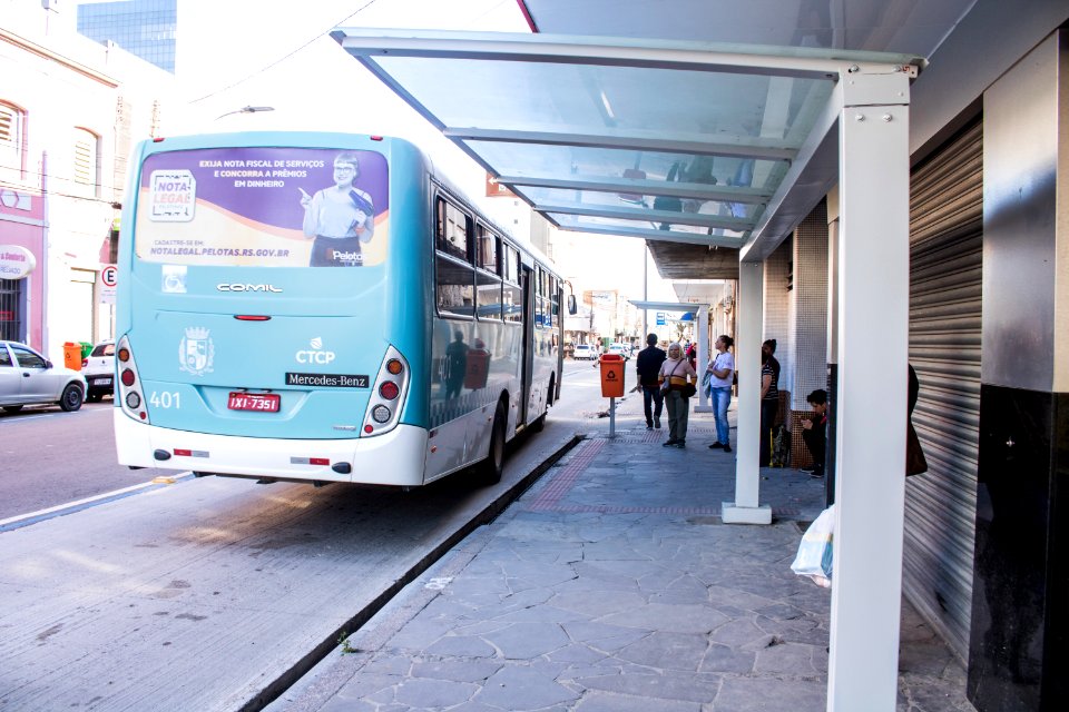 22.10.2019 - Novos abrigos de ônibus da Deodoro - Foto Michel Corvello