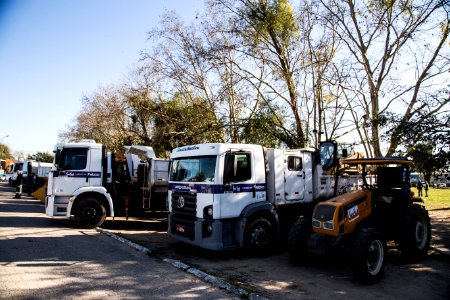 04.09.2019 - Prefeita Paula Mascarenhas e o vice Idemar Barz dão início ao mutirão de limpeza  no Barro Duro - Foto: Gustavo Vara