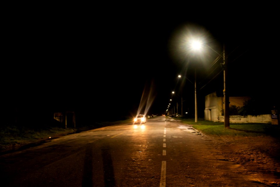 21.10.2019 - Nova iluminação de led da Avenida Adolfo Fetter - Foto Michel Corvello