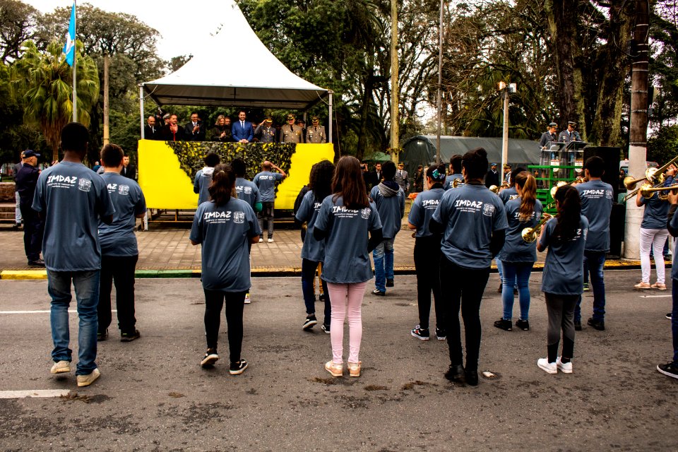 07.09.2019 - Prefeita Paula e o vice-prefeito Idemar Barz prestigiam desfile cívico militar de 7 de setembro - Foto Michel Corvello