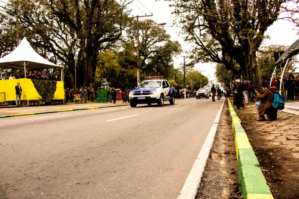 07.09.2019 - Prefeita Paula e o vice-prefeito Idemar Barz prestigiam desfile cívico militar de 7 de setembro - Foto Michel Corvello
