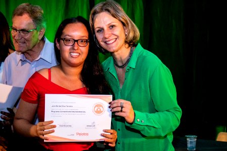 29.11.2019 - Prefeita Paula Mascarenhas e o vice Idemar Barz prestigiam a formatura dos cursos do projeto de Geração de Emprego e Renda da SHRF - Foto Michel Corvello