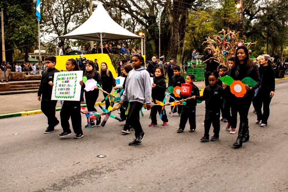 07.09.2019 - Prefeita Paula e o vice-prefeito Idemar Barz prestigiam desfile cívico militar de 7 de setembro - Foto Michel Corvello