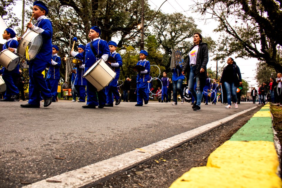 07.09.2019 - Prefeita Paula e o vice-prefeito Idemar Barz prestigiam desfile cívico militar de 7 de setembro - Foto Michel Corvello