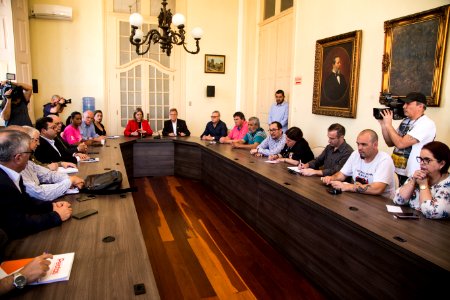09.10.2019 - Prefeita Paula Mascarenhas durante reunião com representantes do SIMP - Foto: Gustavo Vara