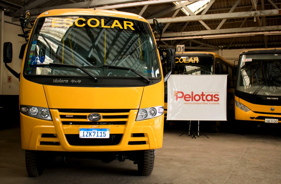 30.08.19 Prefeita entrega ônibus escolar para escolas da zona rural - Foto: Adriana Rabassa