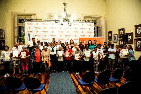 29.08.2019 - Prefeita Paula Mascarenhas realiza a entrega da regularização fundiária do Quarteirão Fragata - Foto: Gustavo Vara