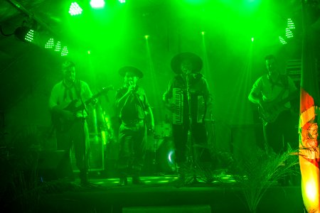19.09.2019 - Vice-prefeito Idemar Barz prestigia show do grupo Querência - Foto Michel Corvello