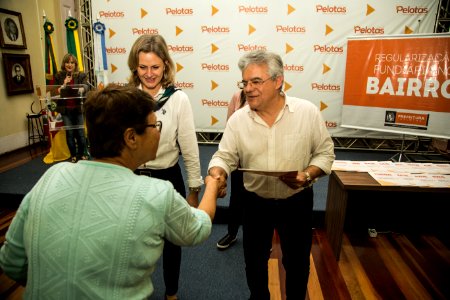29.08.2019 - Prefeita Paula Mascarenhas realiza a entrega da regularização fundiária do Quarteirão Fragata - Foto: Gustavo Vara