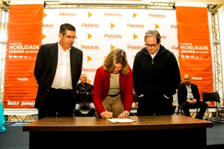 19.09.2019 - Prefeita Paula Mascarenhas realiza assinatura do decreto do Plano de Mobilidade Urbana - Foto: Gustavo Vara
